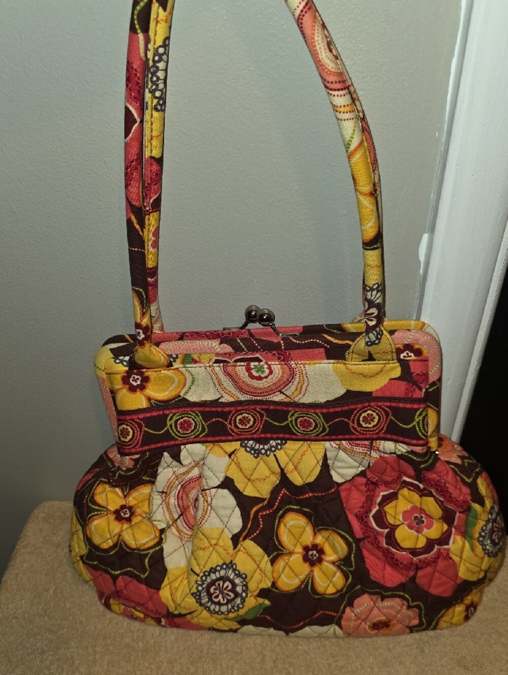 Vera Bradley- Quilted Floral Yellow Orange Brown Shoulder Bag - Inv.511 - Picture 3 of 5